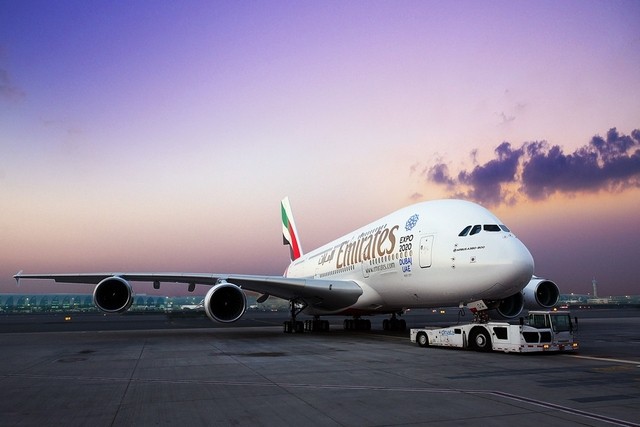 Resultado de imagem para a380 emirates