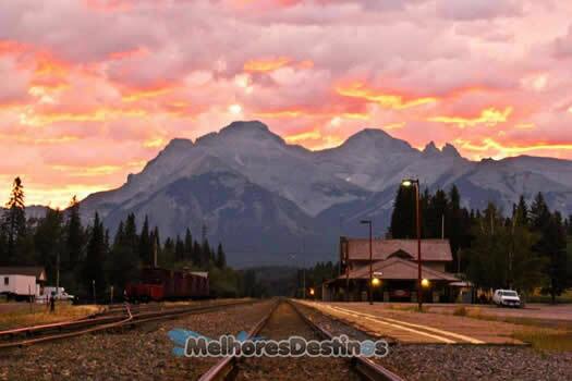 7-Amanhecer-estação-trem-Banff-Montanhas-Rochosas