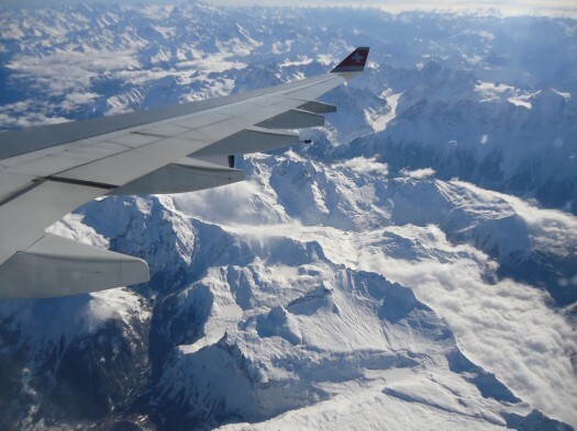 Sobrevoando os Alpes Suíços - vôo LX0093 - GRU x ZRH