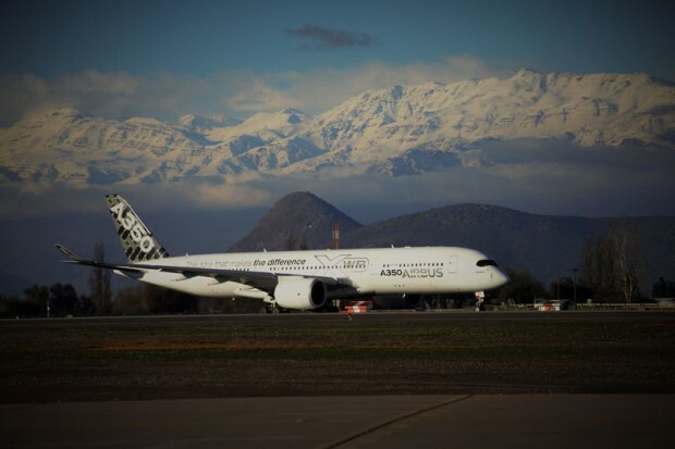 O A350 poucou ontem em Santiago (Foto: Airbus)