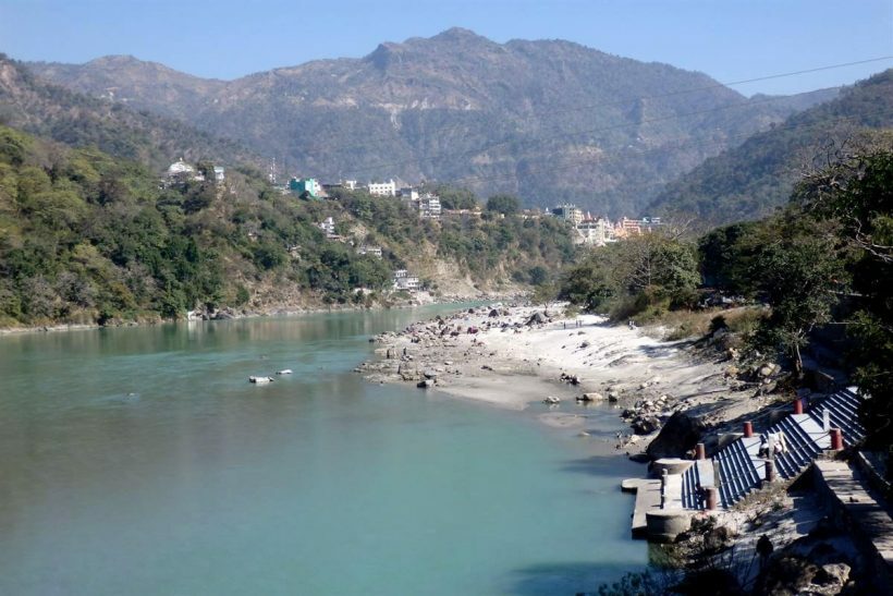 Rio Ganges limpo em Rishikesh