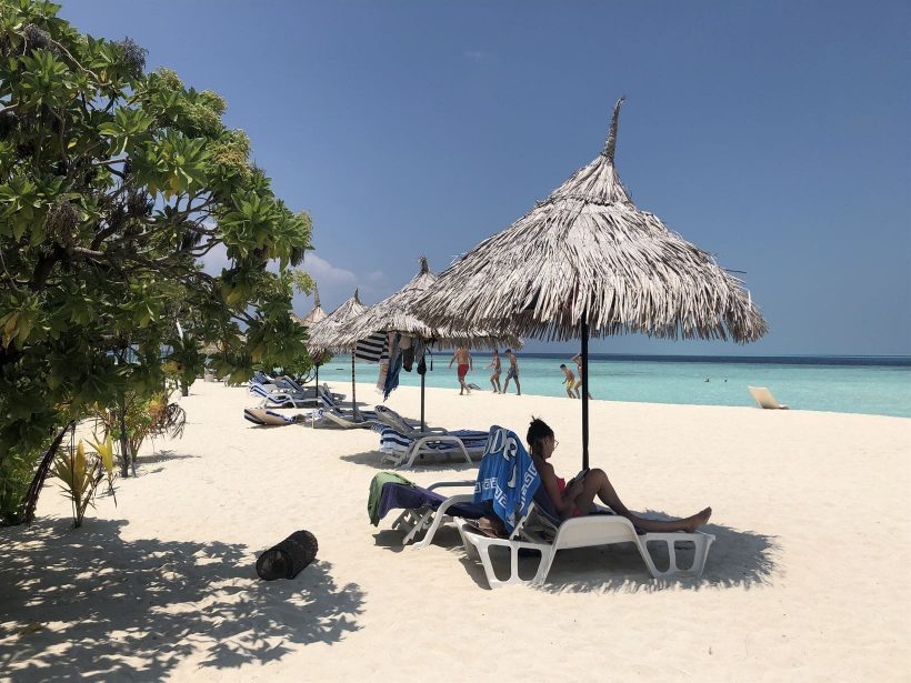 praia maldivas