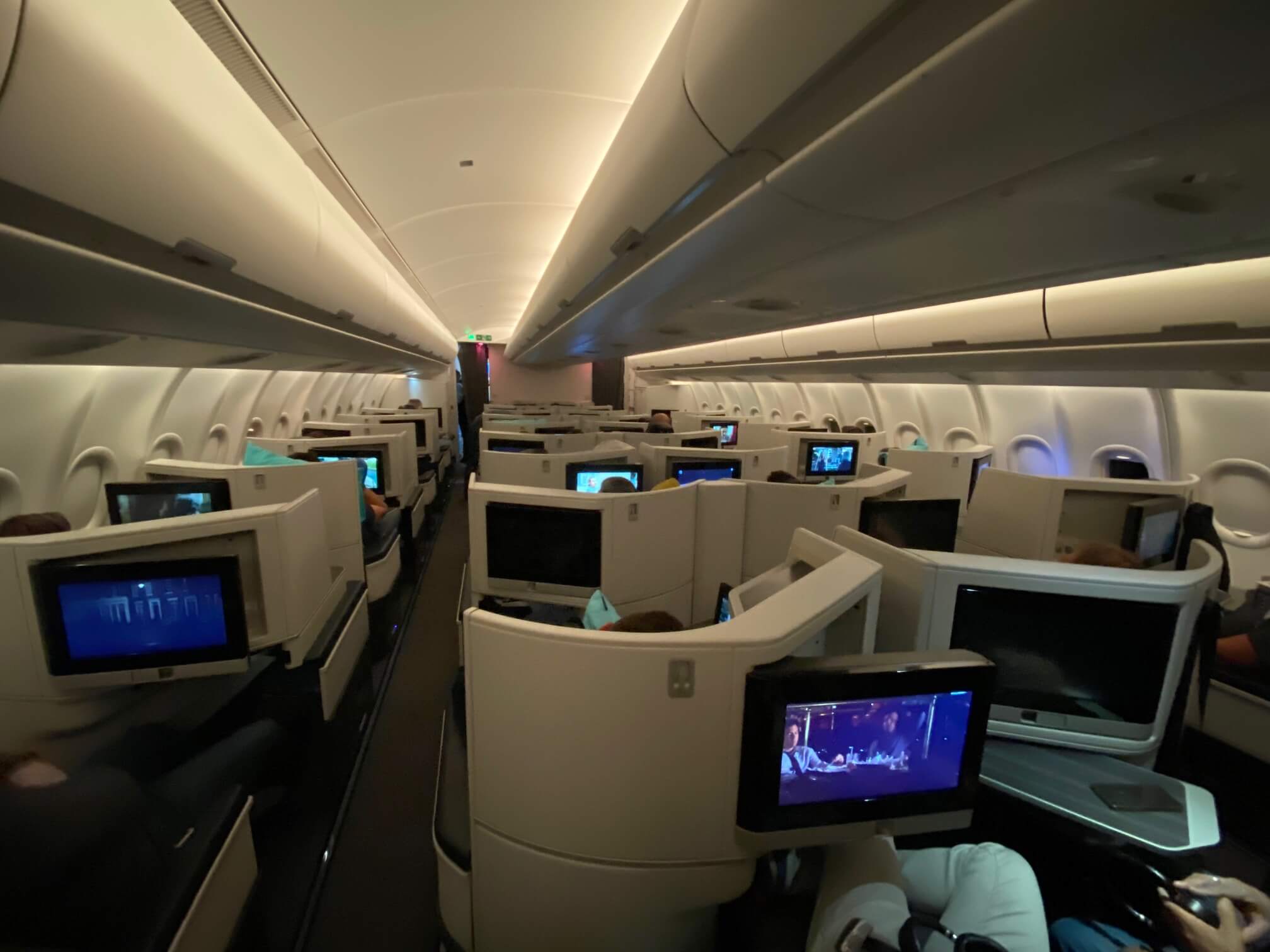 Cabine executiva Azul Linhas Aéreas Airbus A330neo