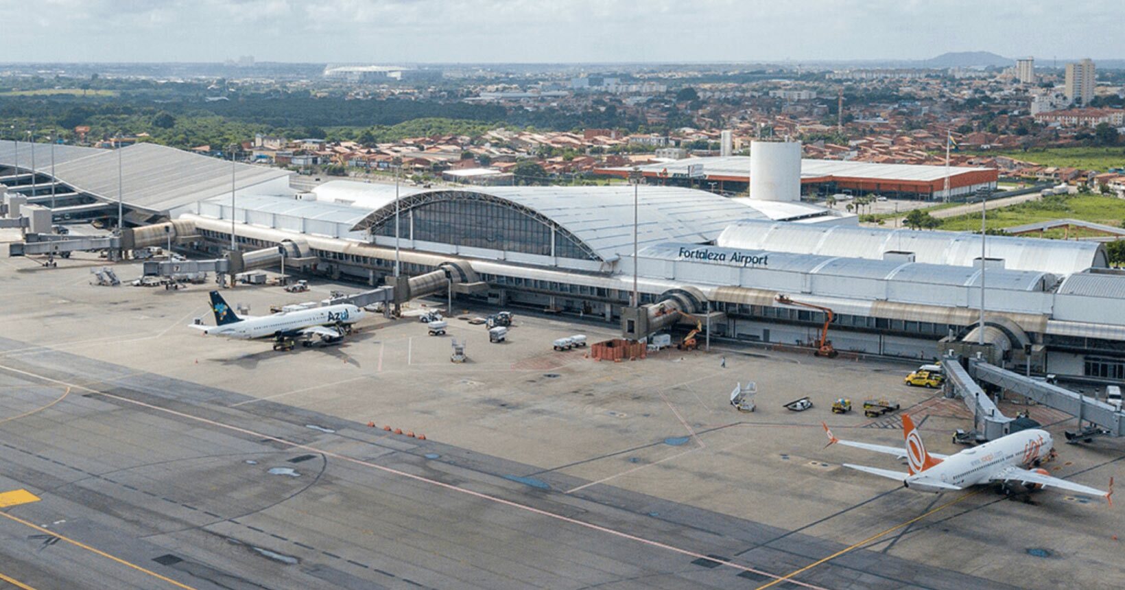 Aeroporto no Brasil vai cobrar taxa de quem for buscar e deixar passageiros