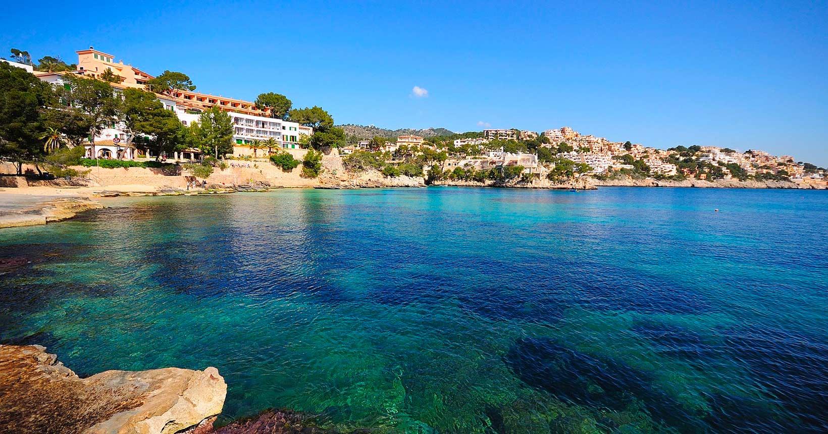 Descubre las 8 playas más populares de España